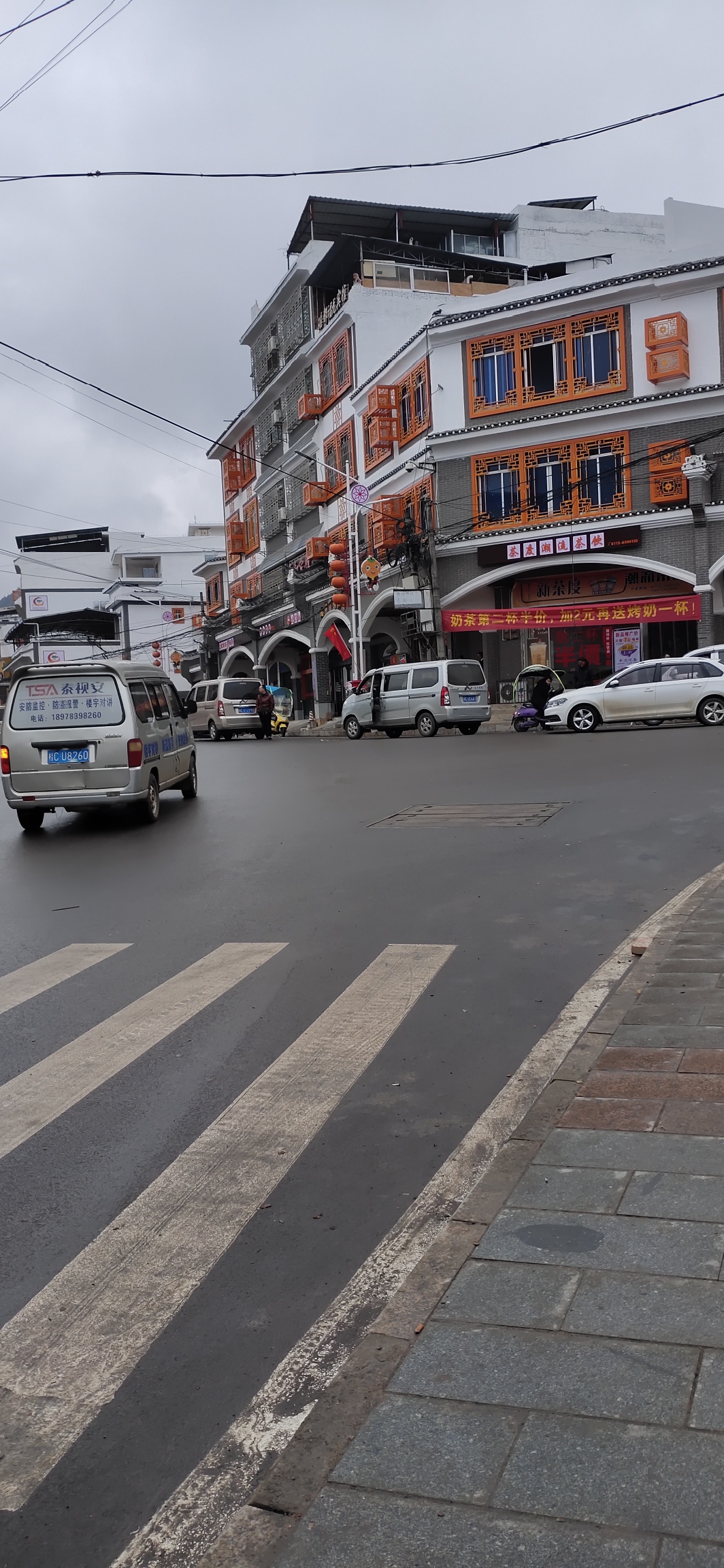 莲花“瑶族特色小镇”建设已初现雏型761 / 作者:瑤人老李 / 帖子ID:269806