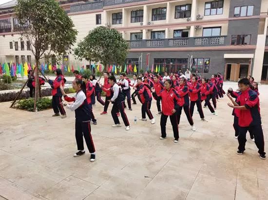 茶江书院第一期中医中药研学活动顺利启动618 / 作者:论坛小编01 / 帖子ID:269869