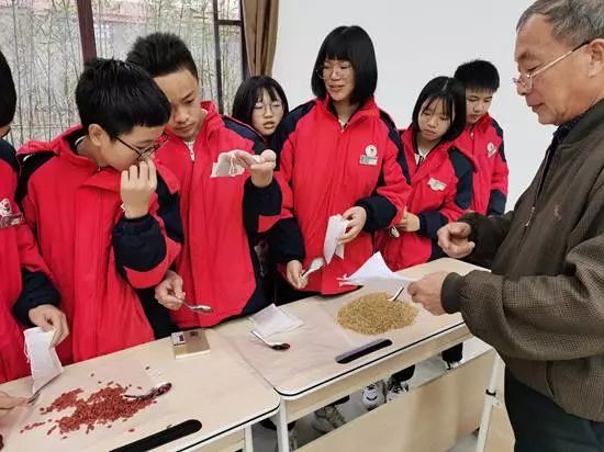 茶江书院第一期中医中药研学活动顺利启动164 / 作者:论坛小编01 / 帖子ID:269869