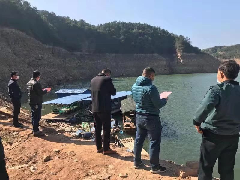 关于严禁到峻山水库钓鱼的通知71 / 作者:论坛小编01 / 帖子ID:270414