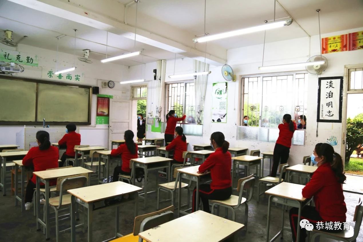 防疫演练如实战 未雨绸缪保平安——恭城县中小学校新冠肺炎疫情防控应急演练880 / 作者:论坛小编01 / 帖子ID:271093
