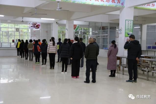 防疫演练如实战 未雨绸缪保平安——恭城县中小学校新冠肺炎疫情防控应急演练568 / 作者:论坛小编01 / 帖子ID:271093