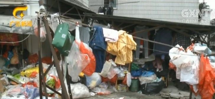 糟心！桂林一居民家中垃圾成堆，15吨垃圾车三趟才清完！866 / 作者:登山涉水 / 帖子ID:271775