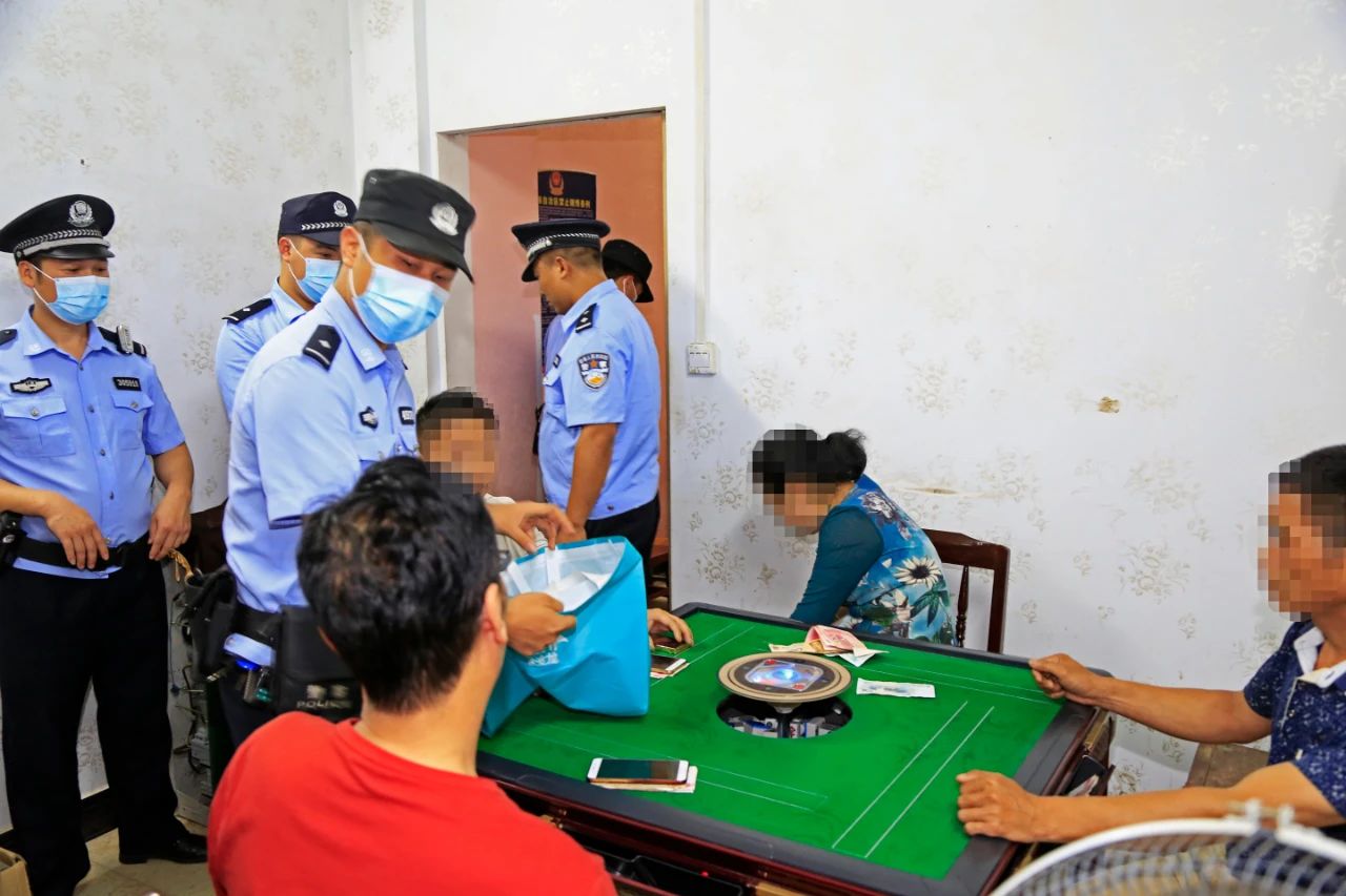 震惊，桂林这一晚上抓了495人，究竟为何？801 / 作者:呆桃 / 帖子ID:271802