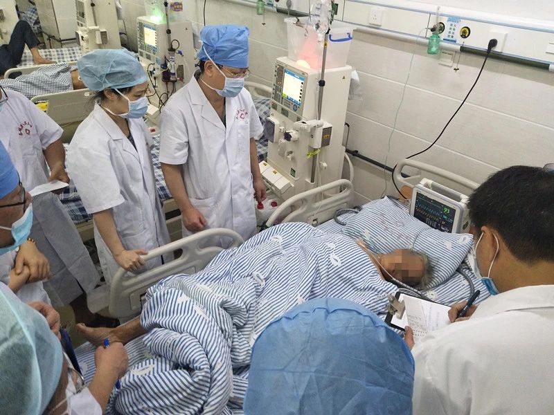生死时速！桂医附院对恭城村民食用野生菌中毒事件全方位救治保障983 / 作者:东门头人 / 帖子ID:271853