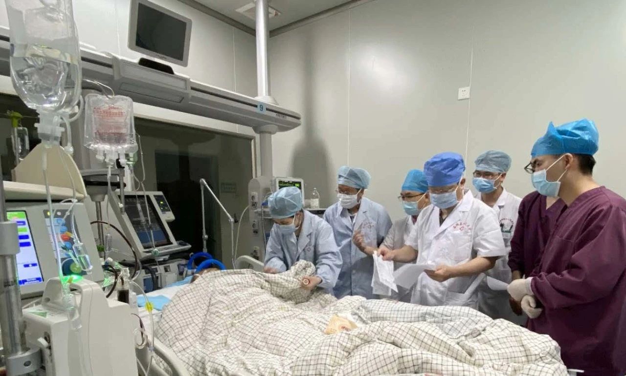 生死时速！桂医附院对恭城村民食用野生菌中毒事件全方位救治保障406 / 作者:东门头人 / 帖子ID:271853