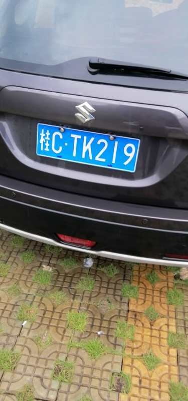 这两辆车子是谁的，会埃埋，三小后面停车场429 / 作者:小妖花满楼满fx / 帖子ID:272156