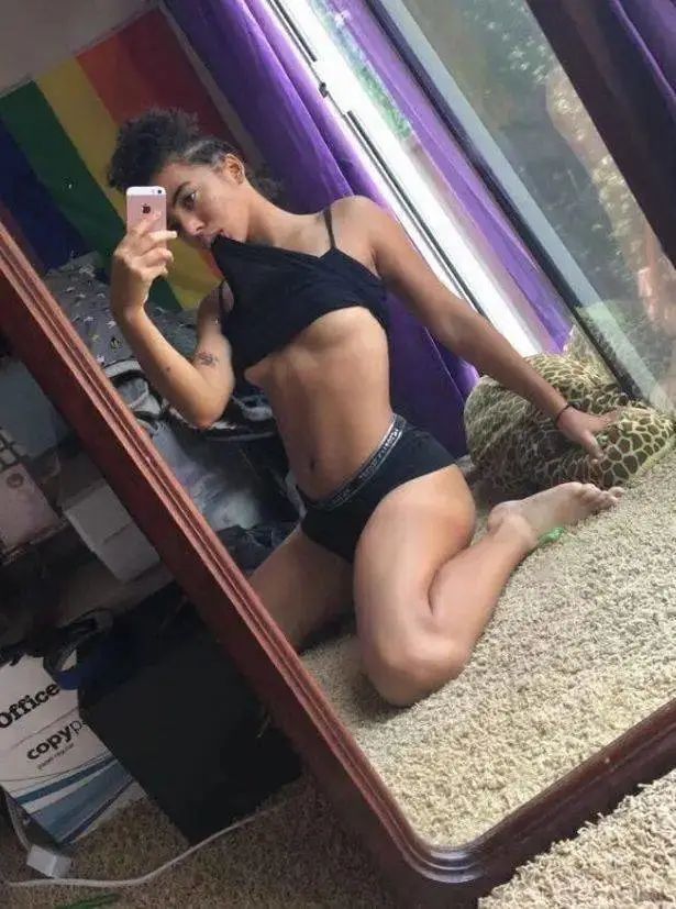 在“钓鱼帖”下发性感自拍，可能让你变成Pornhub女主角972 / 作者:登山涉水 / 帖子ID:272197