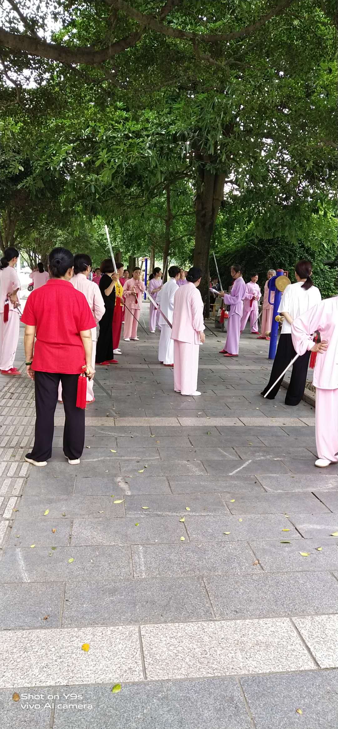 滨江河边是否可以让出一条道给小朋友们玩351 / 作者:小妖花满楼满fx / 帖子ID:272547