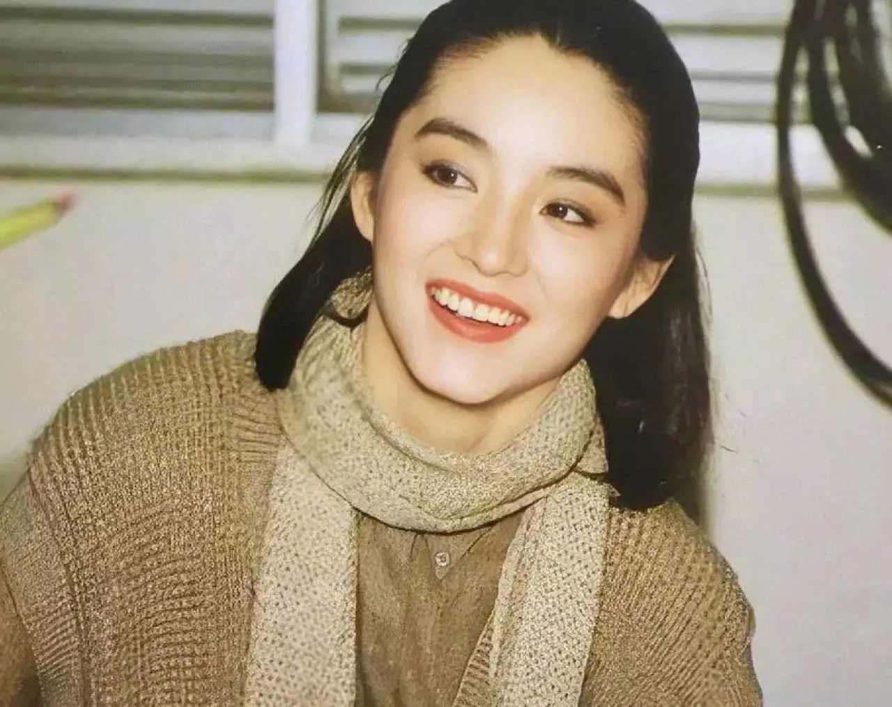 流量小花P成“塑胶脸”，41岁秦岚脸垮被嘲：“中国式审美”太可怕了！281 / 作者:YKJNzVqH / 帖子ID:272921
