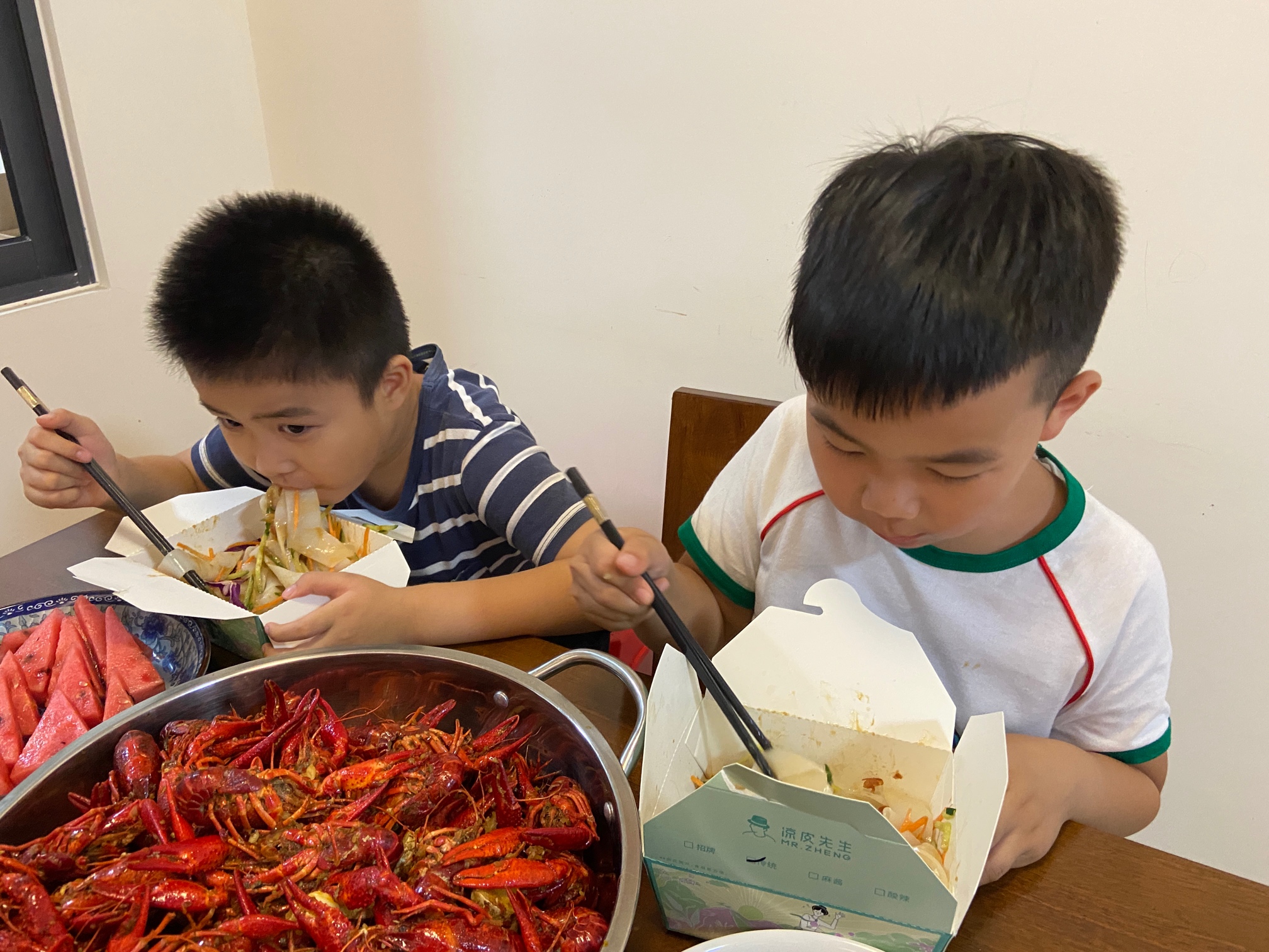 夏至不吃狗肉561 / 作者:麻辣鸡翅 / 帖子ID:273091