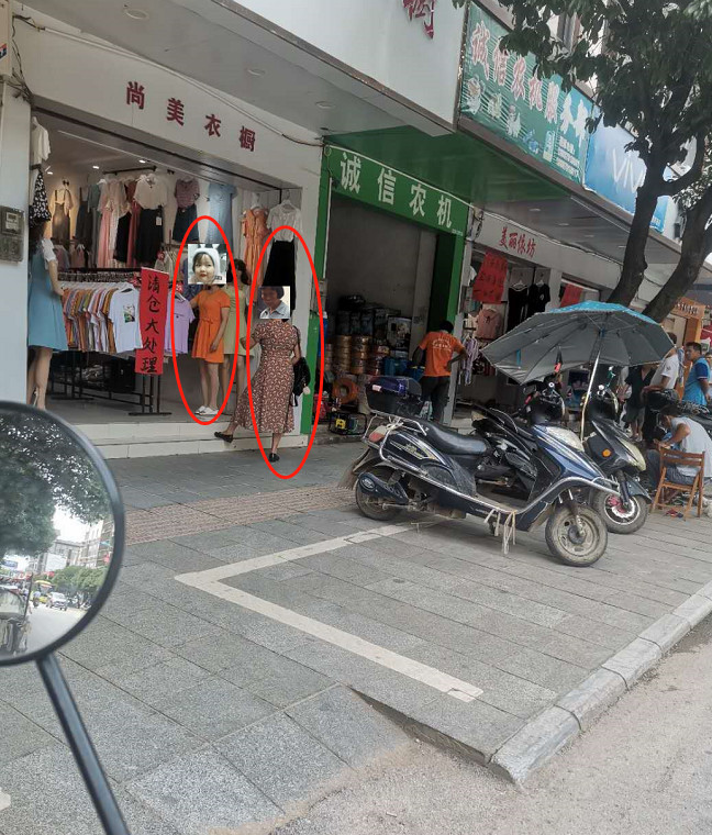 老电影对面这里有两个女人家在骂架子397 / 作者:晓望爷 / 帖子ID:273882