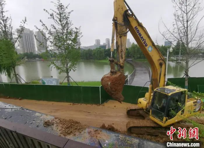 秦淮河大坝“肚子”里建餐厅，9人被处理622 / 作者:儿时的回忆 / 帖子ID:274828