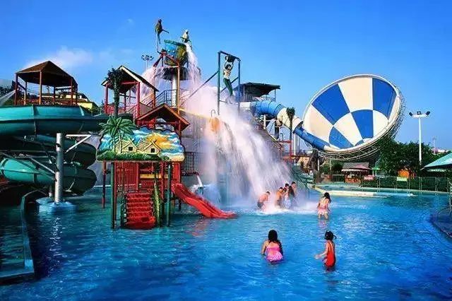 罗山湖水上乐园夜场，带给孩子安全又好玩的水上世界！988 / 作者:宏源旅发展 / 帖子ID:275244