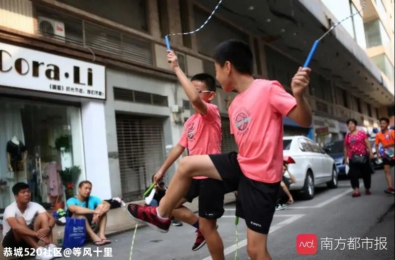 别大意！22岁小伙一觉睡醒“手残”了！竟是因为这个动作36 / 作者:等风十里 / 帖子ID:276279