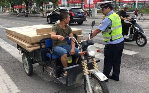 刚发布！桂林城区这些车辆将被限行，请互相转告！489 / 作者:宇宙无限 / 帖子ID:278113
