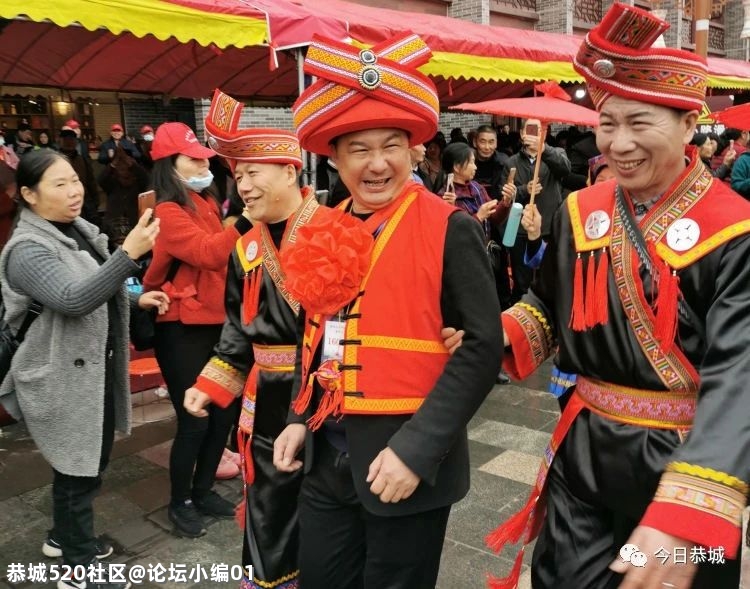 千人油茶宴 喜迎八方客321 / 作者:论坛小编01 / 帖子ID:283209