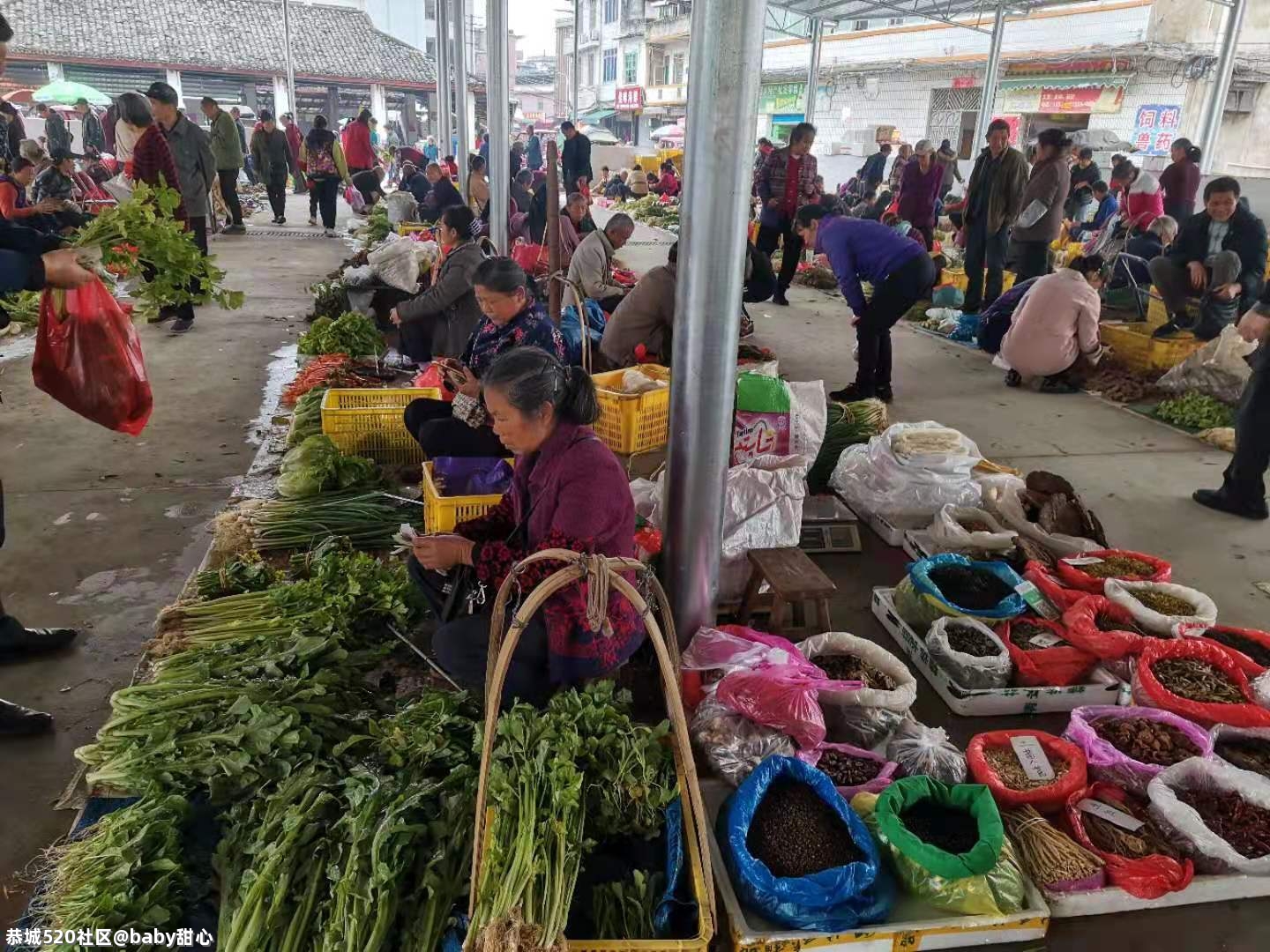 恭城菜市这个地方能用来摆摊真的是太好307 / 作者:baby甜心 / 帖子ID:283289