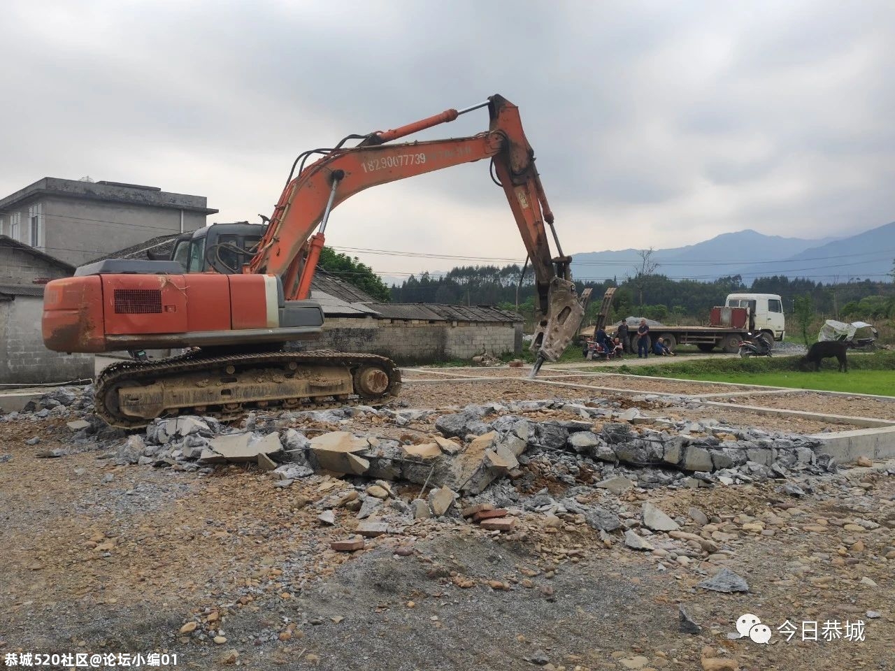 栗木镇依法拆除4宗违法违规占用耕地新建房屋665 / 作者:论坛小编01 / 帖子ID:284079
