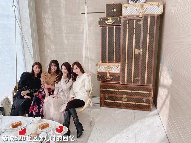 全球第一家LV餐厅开业！一杯拿铁100元，网友：这拉花一看就是我喝不起的样子！74 / 作者:儿时的回忆 / 帖子ID:284082