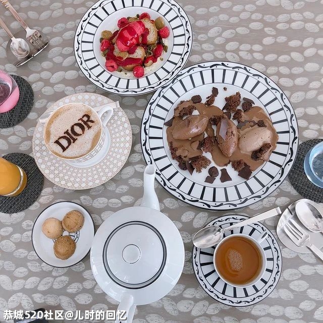 全球第一家LV餐厅开业！一杯拿铁100元，网友：这拉花一看就是我喝不起的样子！267 / 作者:儿时的回忆 / 帖子ID:284082