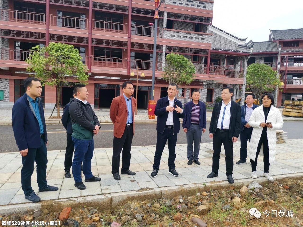 县委书记邓晓强到平安镇健康文化村就发展壮大民宿产业开展专题调研615 / 作者:论坛小编01 / 帖子ID:284535