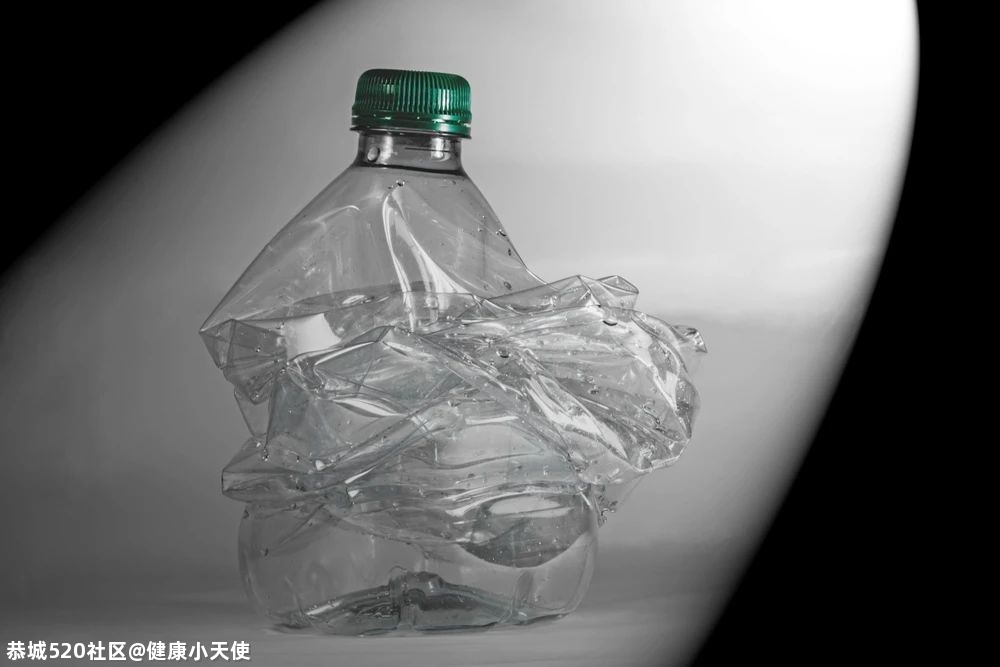 妈，别再用塑料饮料瓶装吃的了！393 / 作者:健康小天使 / 帖子ID:285419