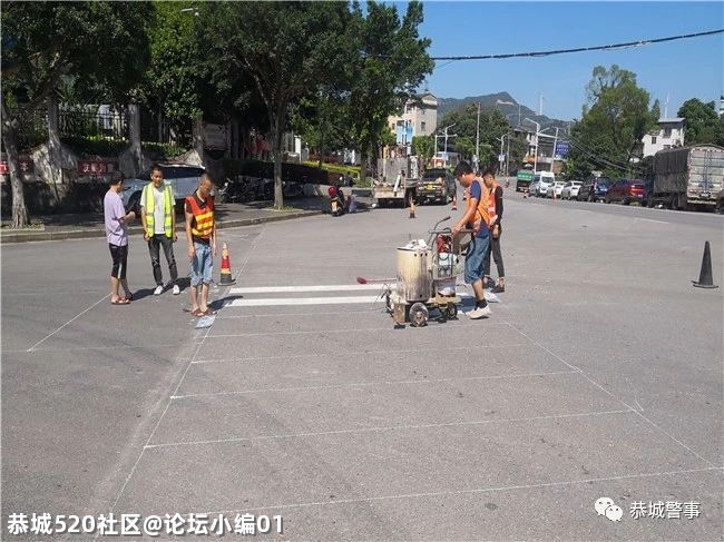 五心连着警民情--恭城交警“放管服”改革服务零距离501 / 作者:论坛小编01 / 帖子ID:286025