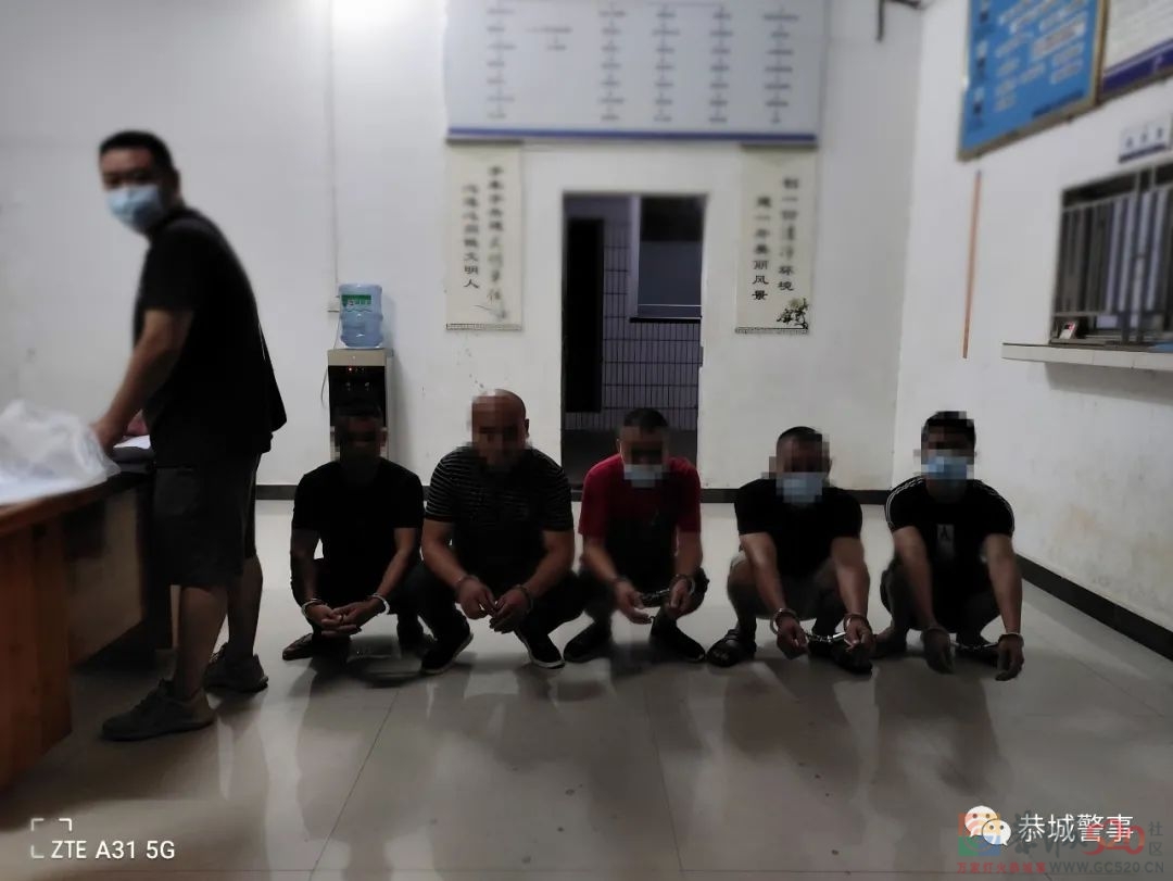 村民家中暗藏赌场，警方雨夜出击抓获涉赌人员15人358 / 作者:论坛小编01 / 帖子ID:289854