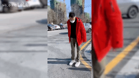 这位UP主，有一条会发光的腿888 / 作者:儿时的回忆 / 帖子ID:294625