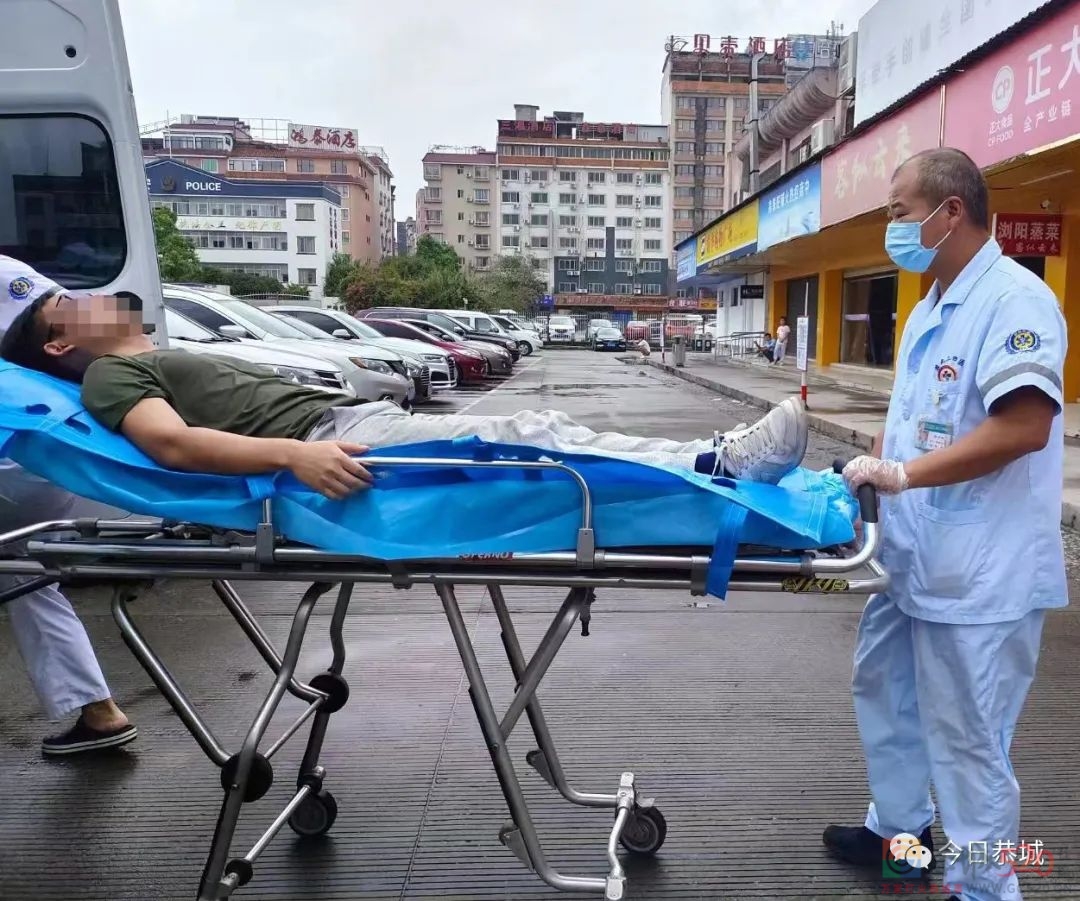 一男子动车上突发急病，她们挺身而出，彰显“90后”医者担当！526 / 作者:论坛小编01 / 帖子ID:298623