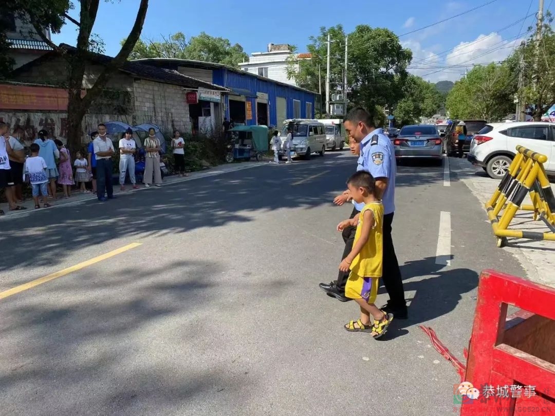 恭城公安：站好“护学岗”护航“开学季”431 / 作者:论坛小编01 / 帖子ID:298929