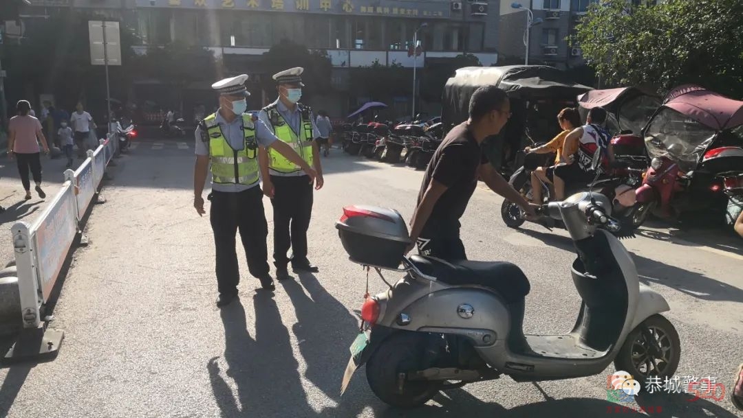 恭城公安：站好“护学岗”护航“开学季”887 / 作者:论坛小编01 / 帖子ID:298929