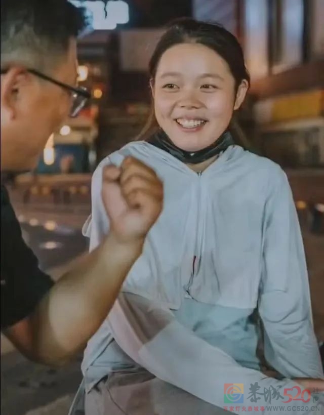 昨夜，她的笑容，让全网心疼…136 / 作者:圆月小侠 / 帖子ID:299683