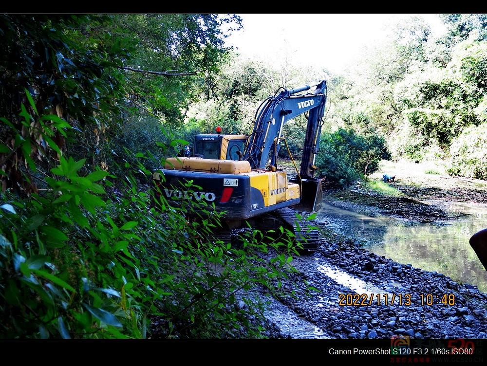 我县利用冬季枯水季节抓紧修防洪堤。791 / 作者:平安大叔 / 帖子ID:303037