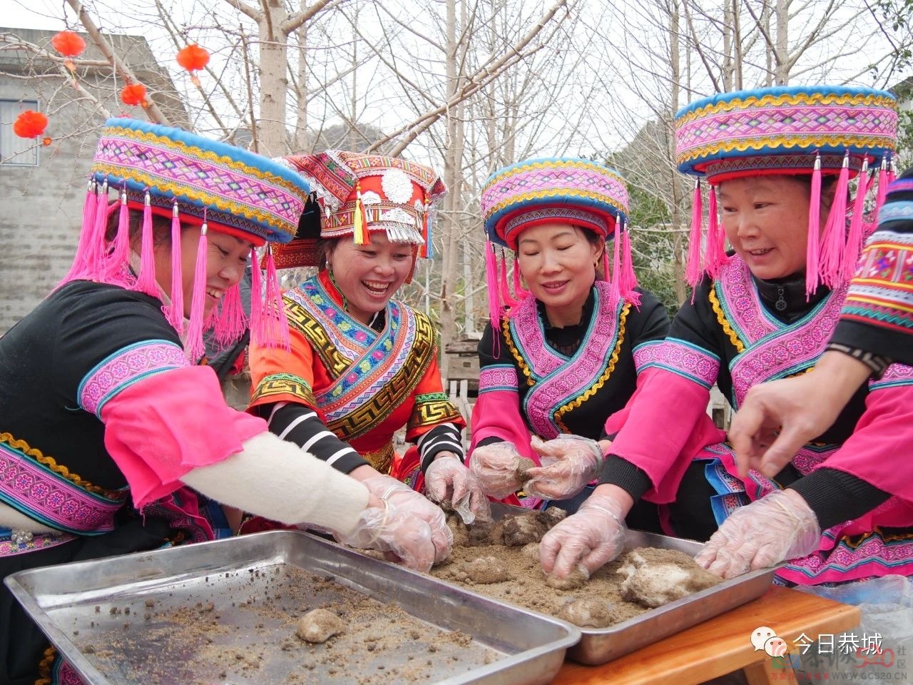 观音制作特色美食“马屎粑”迎新春583 / 作者:论坛小编01 / 帖子ID:303468