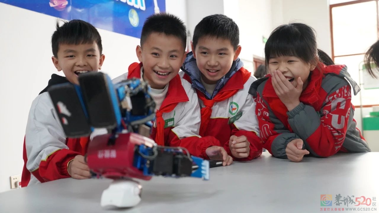 “中国流动科技馆”走进我县27 / 作者:论坛小编01 / 帖子ID:304261