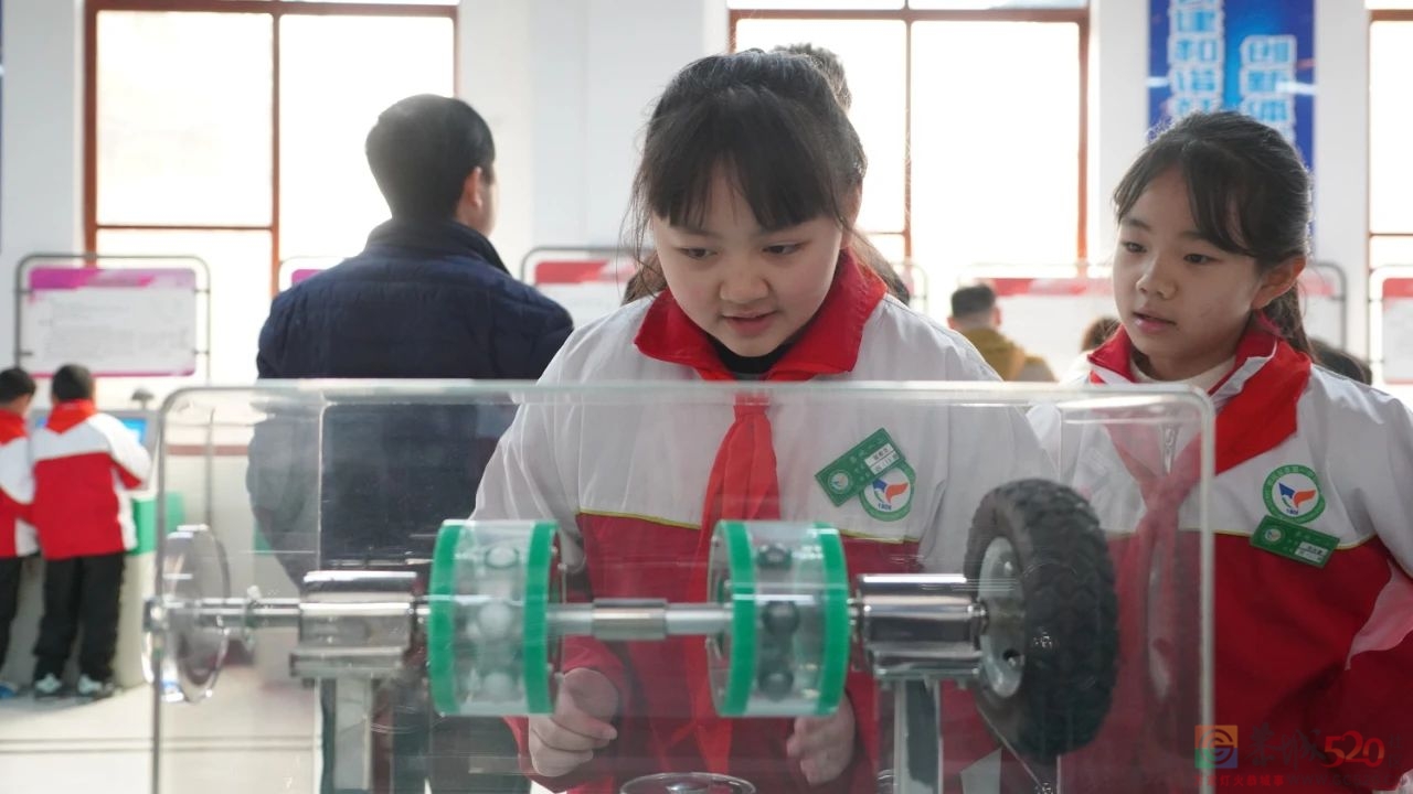 “中国流动科技馆”走进我县103 / 作者:论坛小编01 / 帖子ID:304261