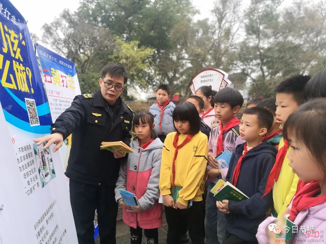 以民俗活动为依托 提高“扫黄打非”社会知晓率869 / 作者:论坛小编01 / 帖子ID:304751