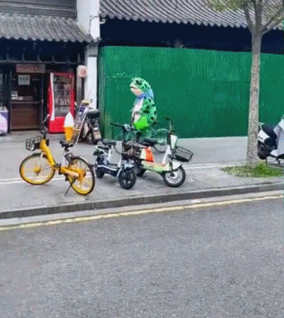 “大学毕业摆摊卖青蛙，直接领先同龄人20年”149 / 作者:儿时的回忆 / 帖子ID:304794