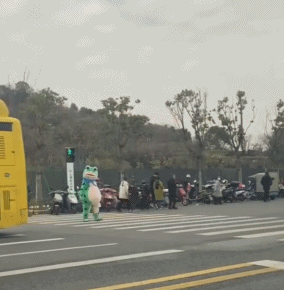 “大学毕业摆摊卖青蛙，直接领先同龄人20年”385 / 作者:儿时的回忆 / 帖子ID:304794