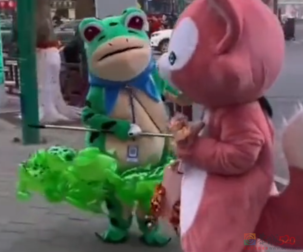 “大学毕业摆摊卖青蛙，直接领先同龄人20年”467 / 作者:儿时的回忆 / 帖子ID:304794