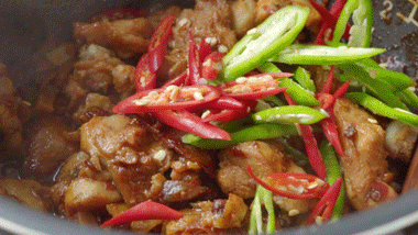 出门人挤人，还不如在家吃肉。223 / 作者:爱生活爱美食 / 帖子ID:306380