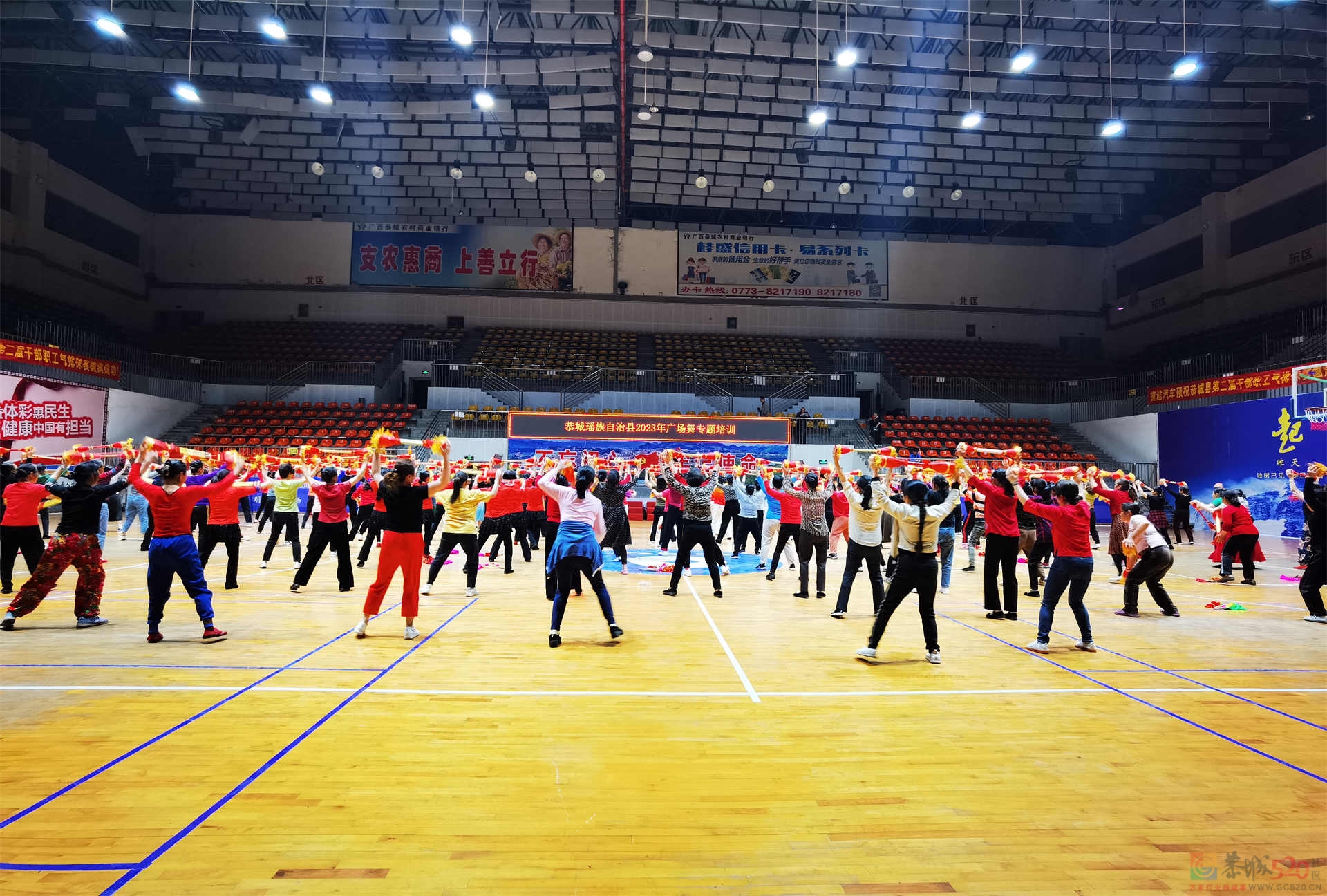 “我为群众办实事”---广场舞培训班圆满结束169 / 作者:论坛小编01 / 帖子ID:306659