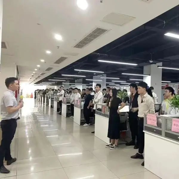 “在街上看到皖牌警车后，我辞职了”271 / 作者:儿时的回忆 / 帖子ID:307309