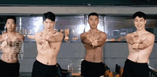 被骂“低俗”的椰树男模终于爆火，娱乐圈看了都脸红482 / 作者:儿时的回忆 / 帖子ID:307444