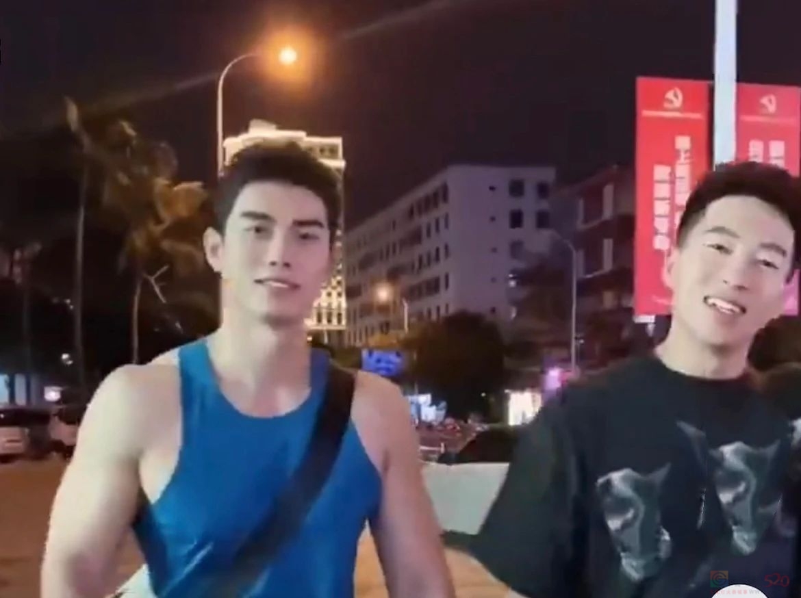 被骂“低俗”的椰树男模终于爆火，娱乐圈看了都脸红7 / 作者:儿时的回忆 / 帖子ID:307444