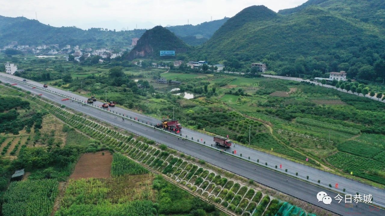 灌平高速进入路面施工冲刺阶段 全力加速年内全线通车！98 / 作者:论坛小编01 / 帖子ID:308603