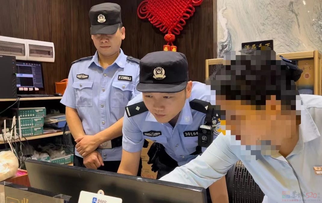 恭城公安用“警色”保平安，以坚守献祝福！43 / 作者:论坛小编01 / 帖子ID:310858
