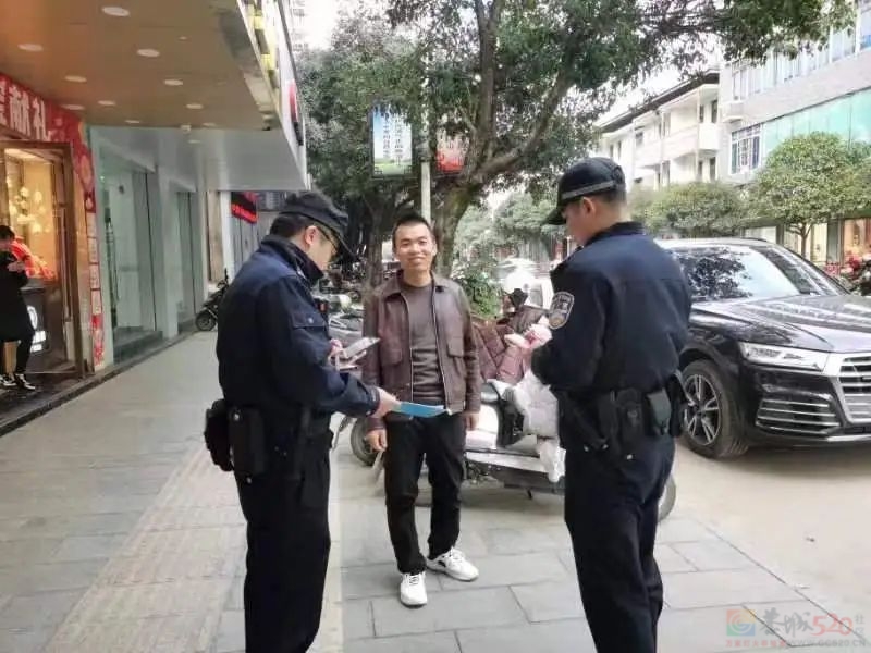 恭城一男子捡到万元现金！拾金不昧传递社会正能量，为你点赞！263 / 作者:论坛小编01 / 帖子ID:312741